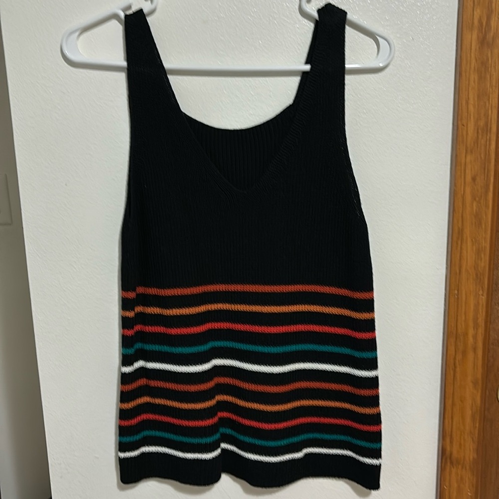 Knit VNeck Tank, size M